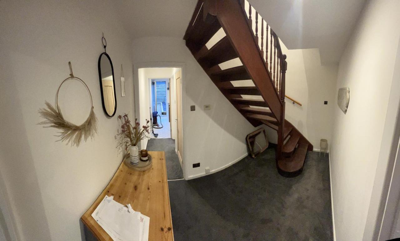 House Sleeps 8. 2Bedrooms & Sofa Beds In Sitting Room 巴斯 外观 照片